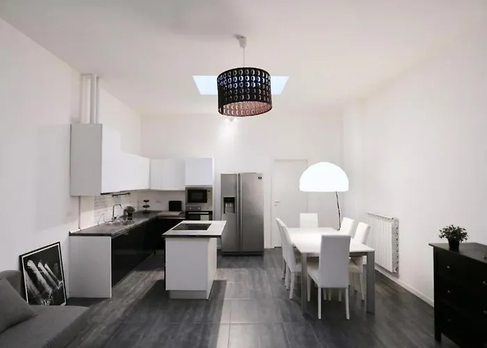 TREND APARTMENTS vicio la metro Maciacchini APPARTAMENTI MODERNI WI FI GRATUITO NUOVA GESTIONE